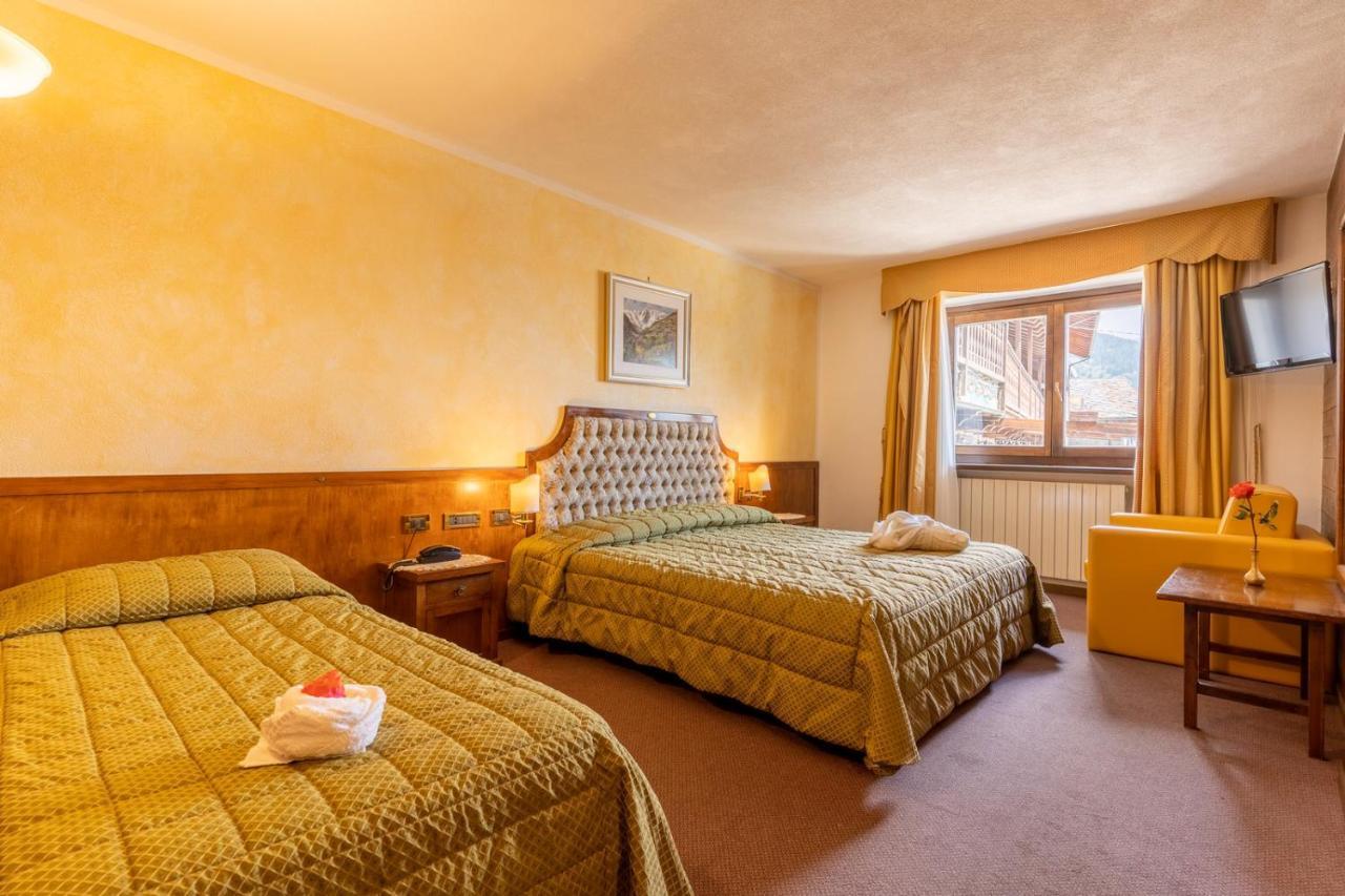 Hotel Des Alpes Saint-Rhemy-En-Bosses Eksteriør billede