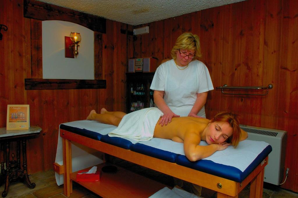 Hotel Des Alpes Saint-Rhemy-En-Bosses Eksteriør billede